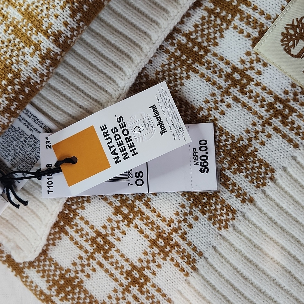 Timberland NWT Classic Checked Winter Scarf. Size 62x10" - Picture 5 of 10